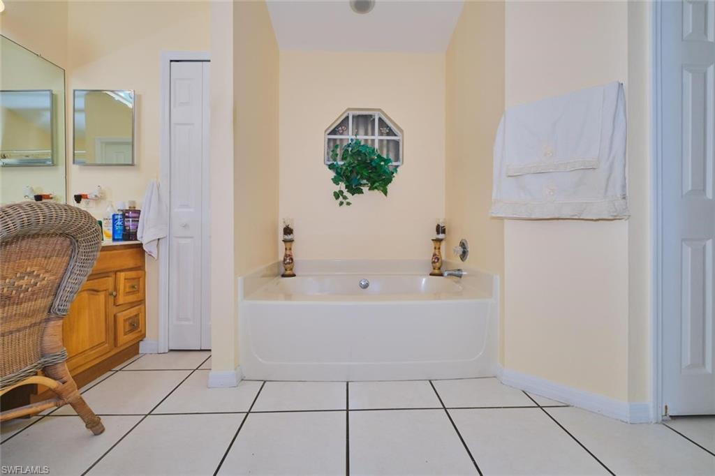 2817 Sw 43rd St Property Photo 12