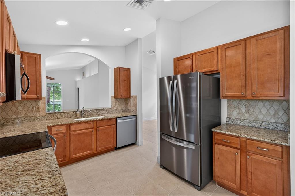 1574 Windamere Ln Property Photo 8