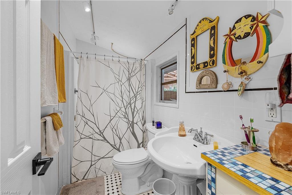 7697 Beach Daisy Ln Property Photo 11