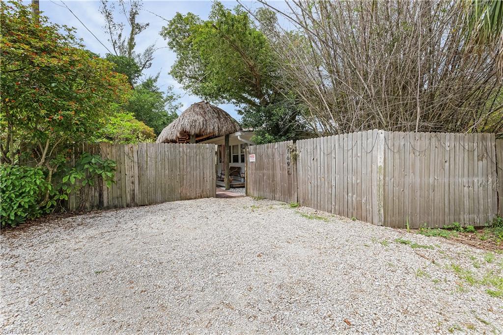 7697 Beach Daisy Ln Property Photo 27