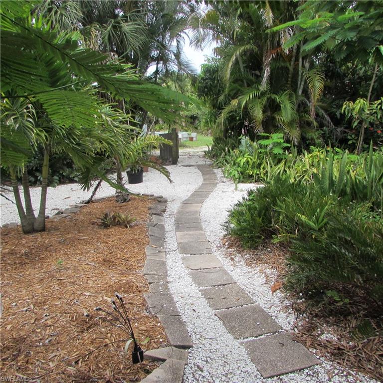 7697 Beach Daisy Ln Property Photo 34