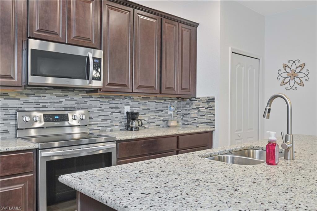 8784 Cascade Price Cir Property Photo 11