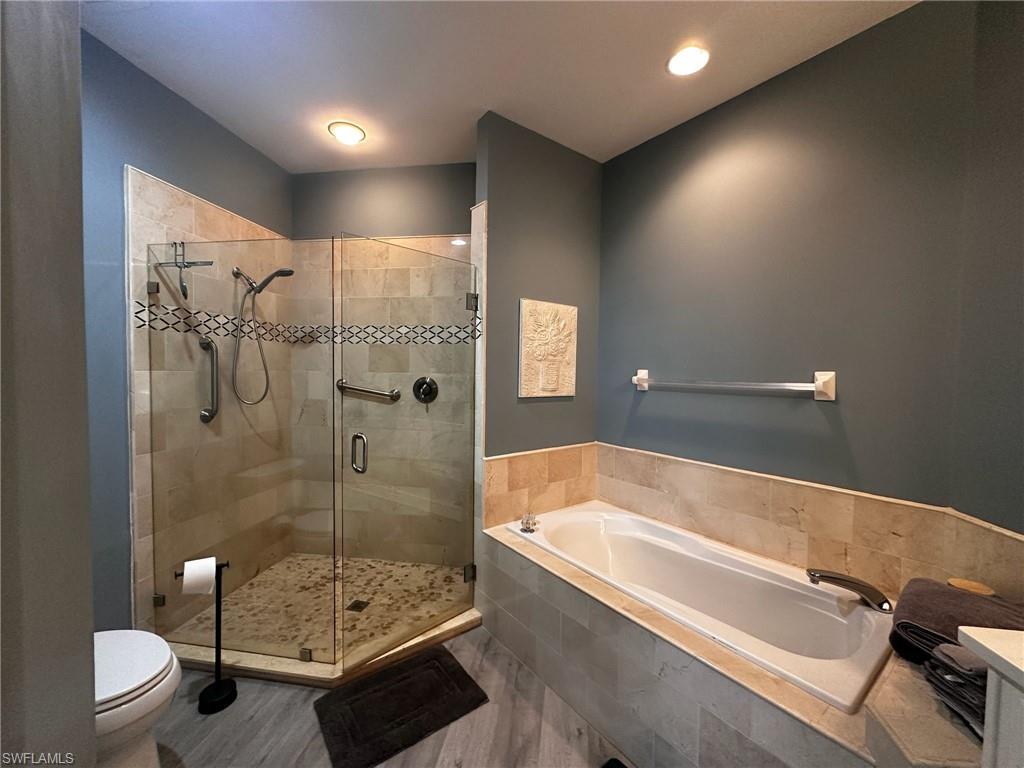 9240 Bayberry Bend 103 Property Photo 24