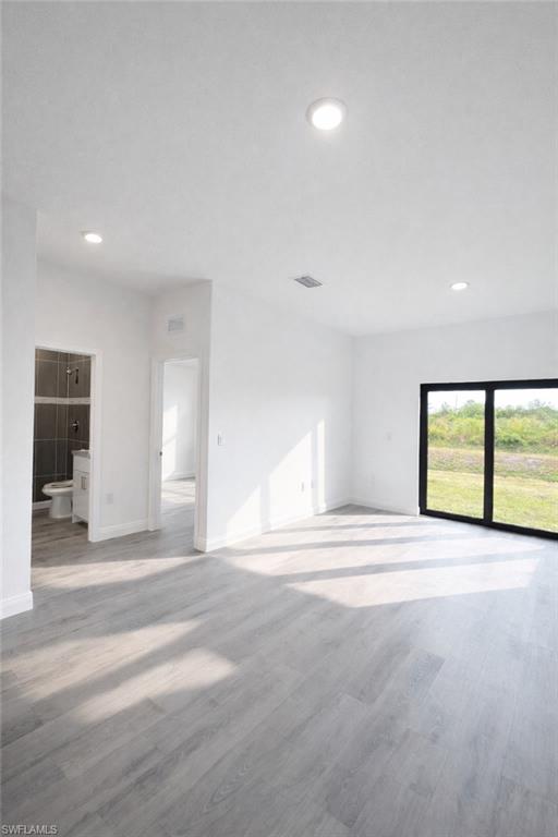 331-329 Urbana St Property Photo 5