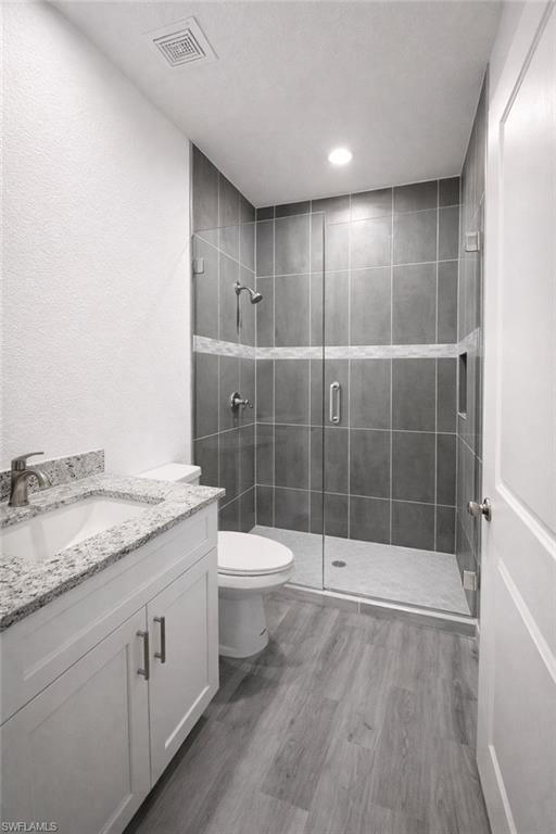 331-329 Urbana St Property Photo 7