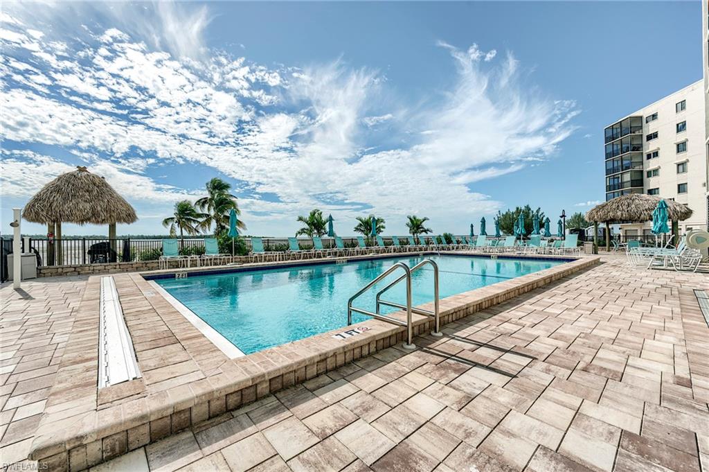 8400 Estero Blvd 903 Property Photo 6
