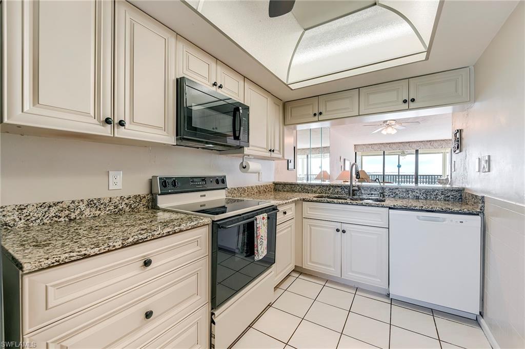 8400 Estero Blvd 903 Property Photo 13