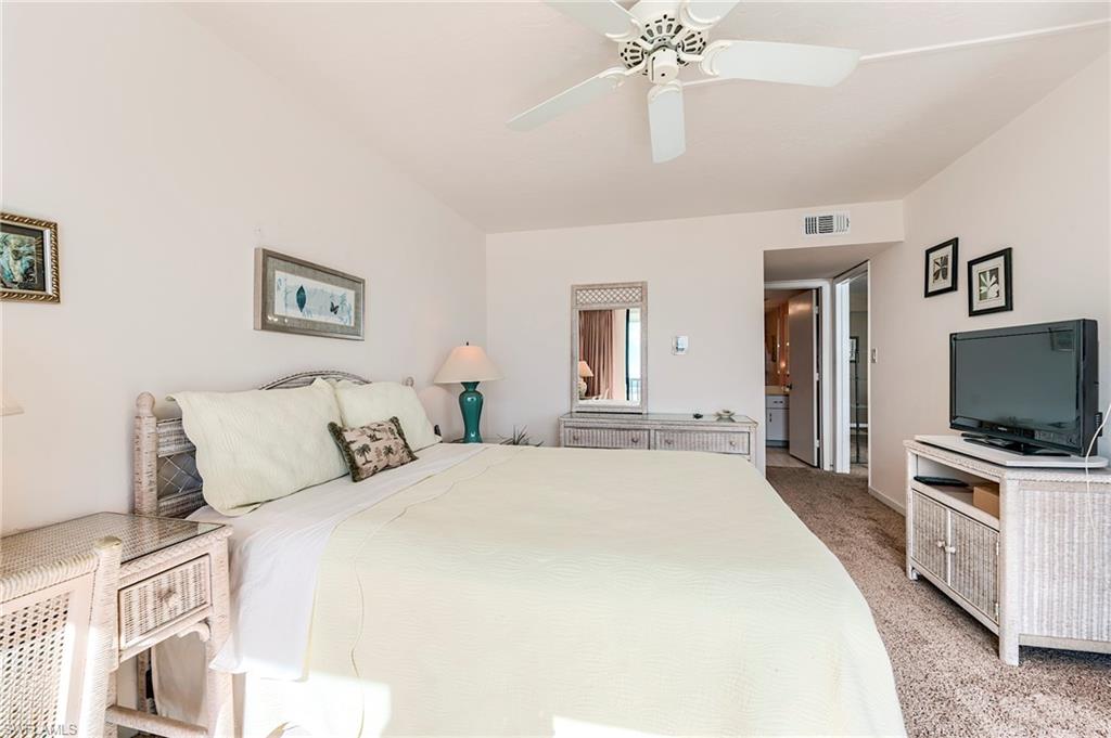 8400 Estero Blvd 903 Property Photo 31