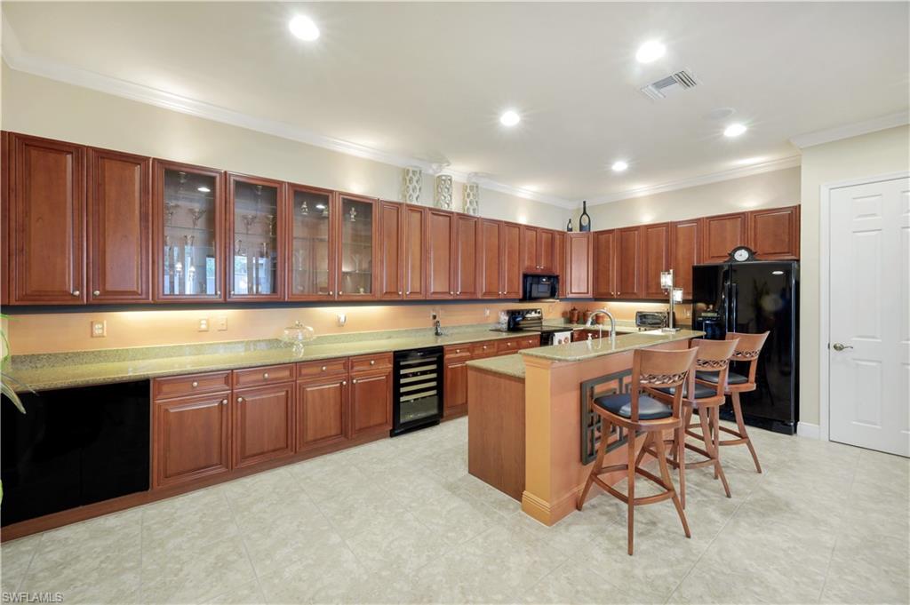 5661 Kensington Loop Property Photo 3