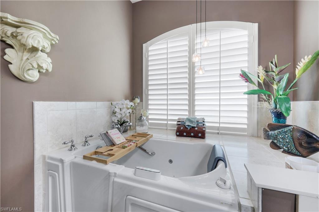 5661 Kensington Loop Property Photo 15