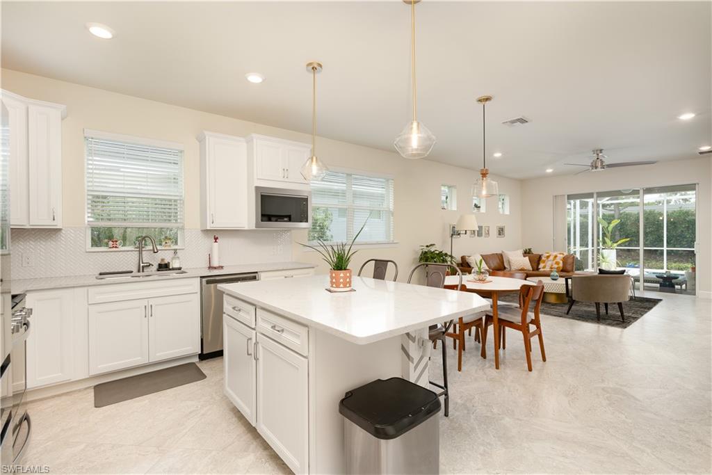 10779 Manatee Key Ln Property Photo 7