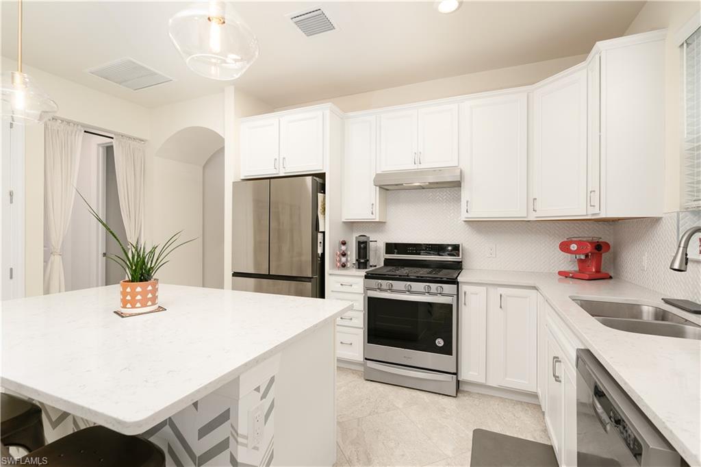 10779 Manatee Key Ln Property Photo 8