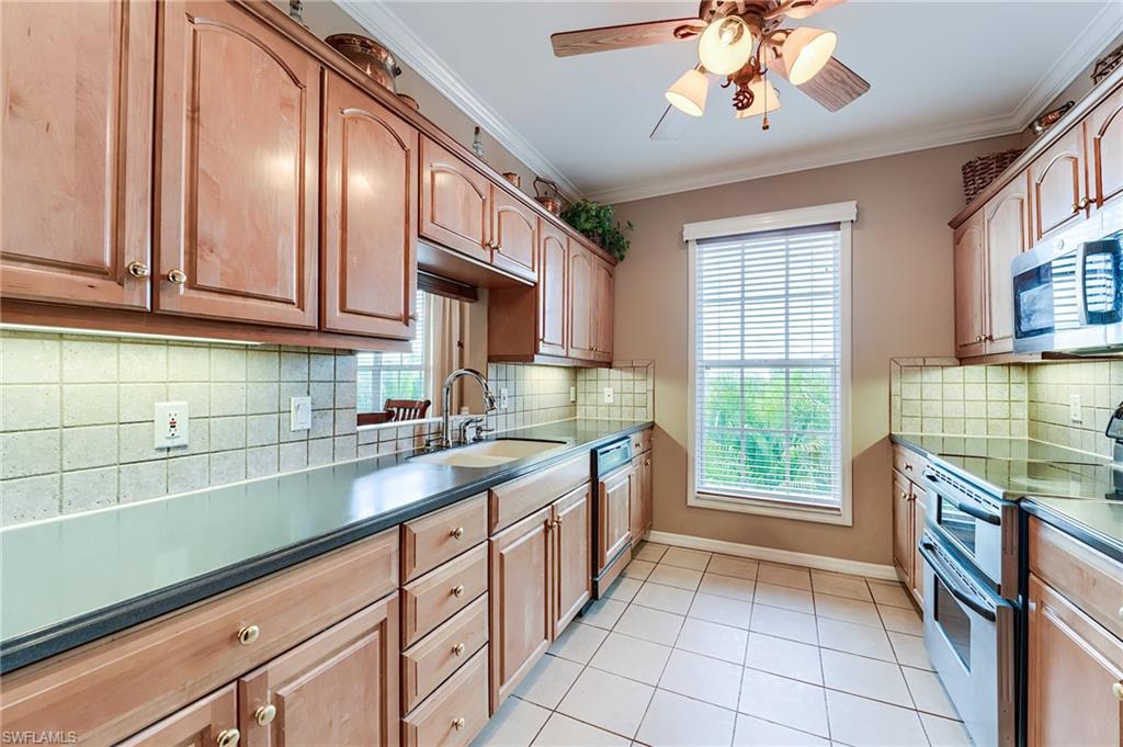 12205 Siesta Dr Property Photo 7