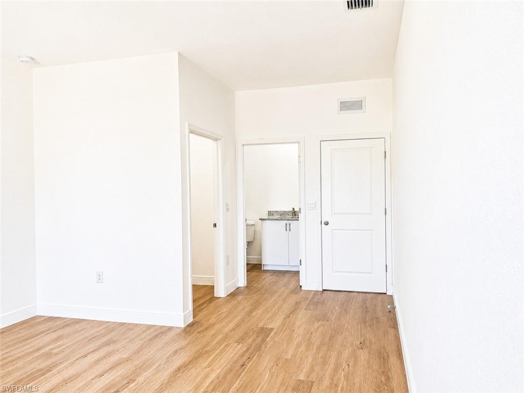 23/25 W 12th St Property Photo 7