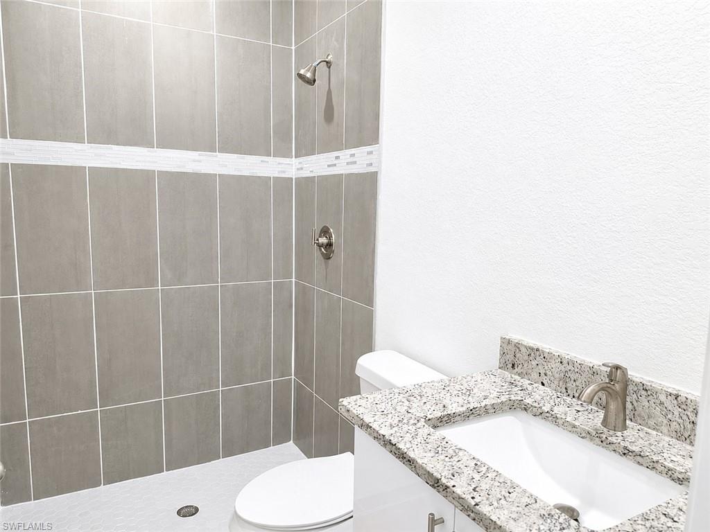 23/25 W 12th St Property Photo 8