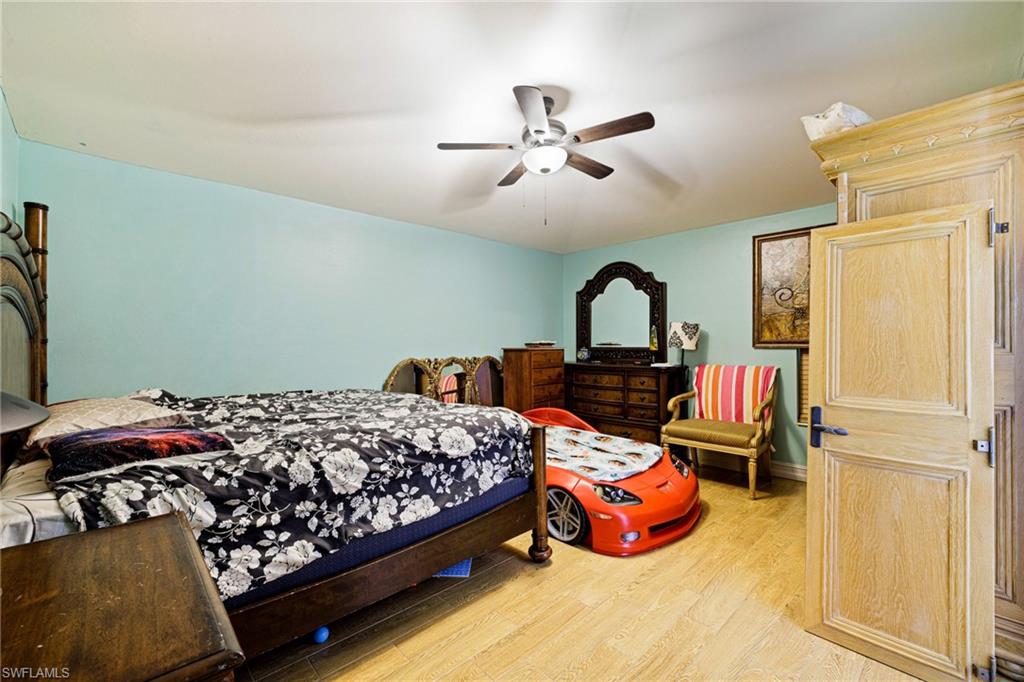1407 Poinsettia Ave Property Photo 4