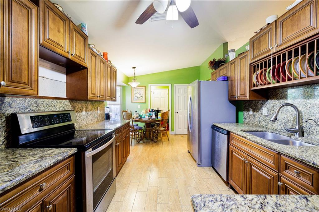 1407 Poinsettia Ave Property Photo 11