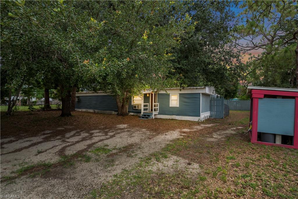 8239 Sevigny Dr Property Photo 32