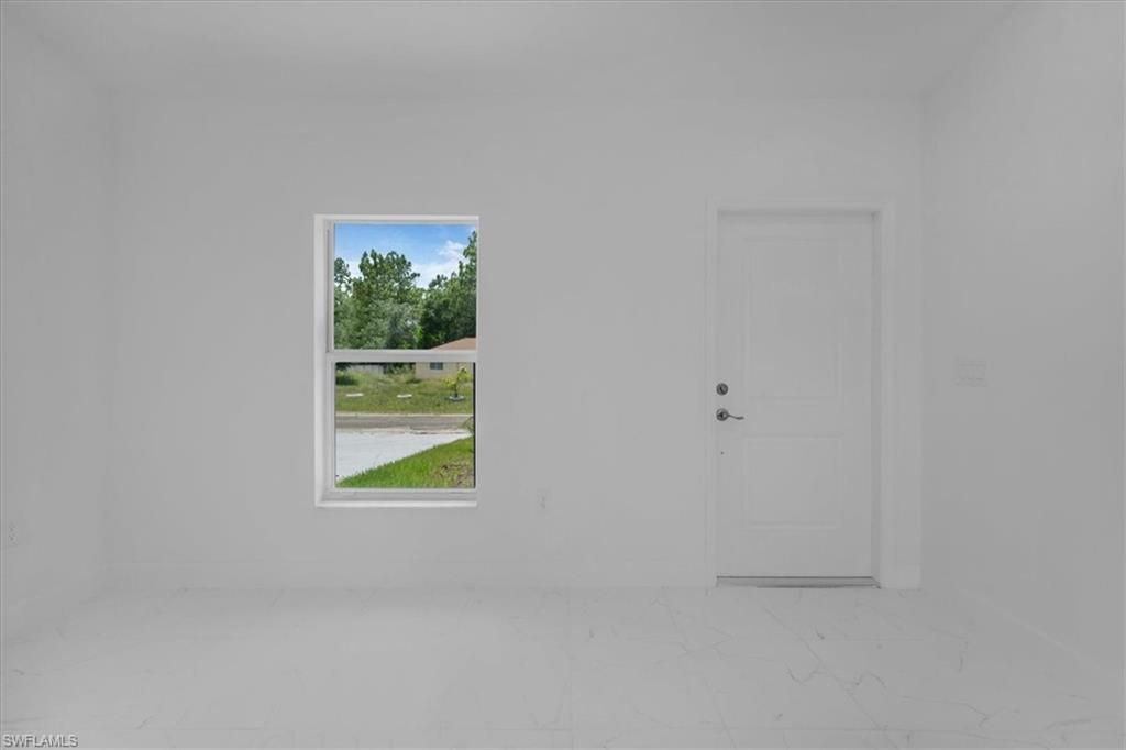 1816 Long Beach Dr Property Photo 4