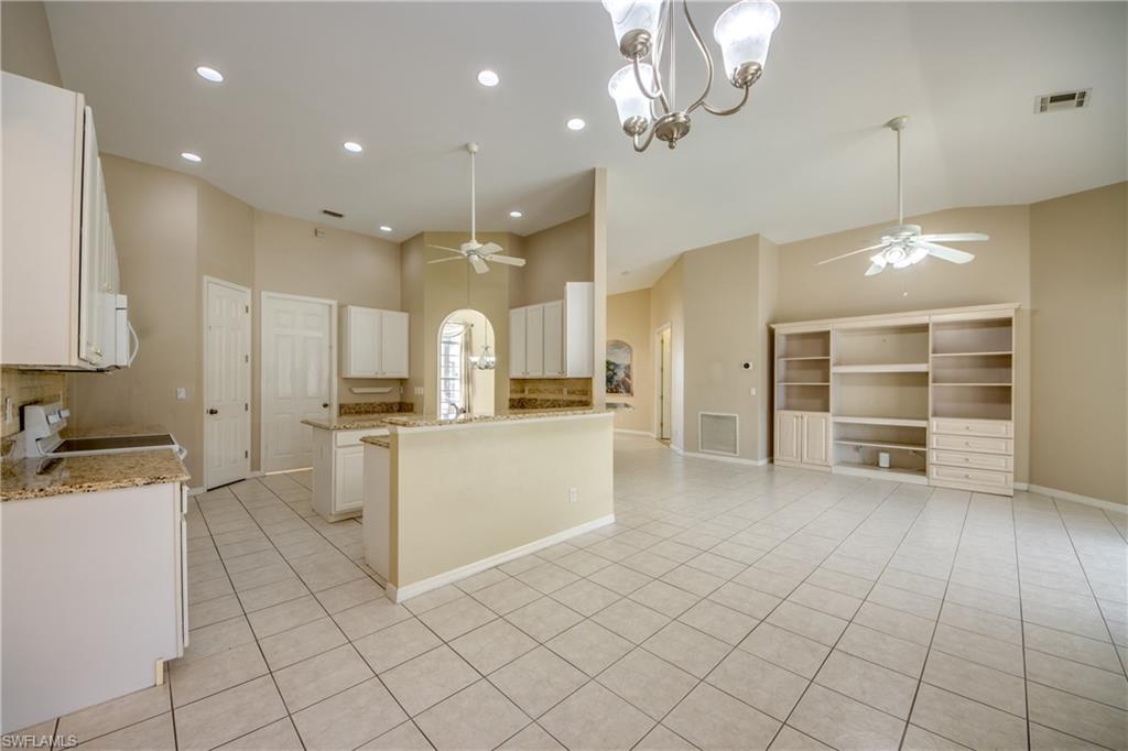 8904 Baytowne Loop Property Photo 17