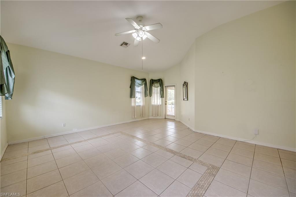 8904 Baytowne Loop Property Photo 23
