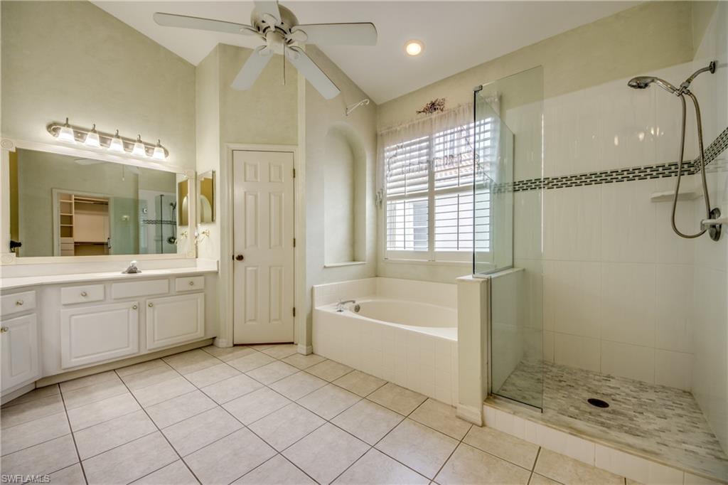 8904 Baytowne Loop Property Photo 26