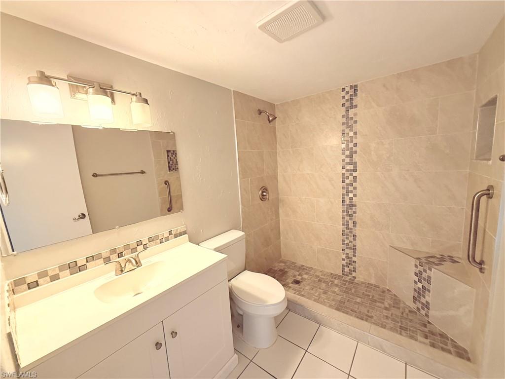 4923 Vincennes Ct 3 Property Photo 7