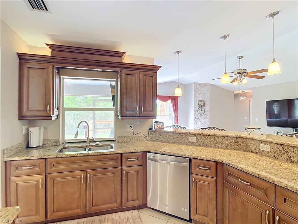 14401 Hampton Lake Ct Property Photo 12