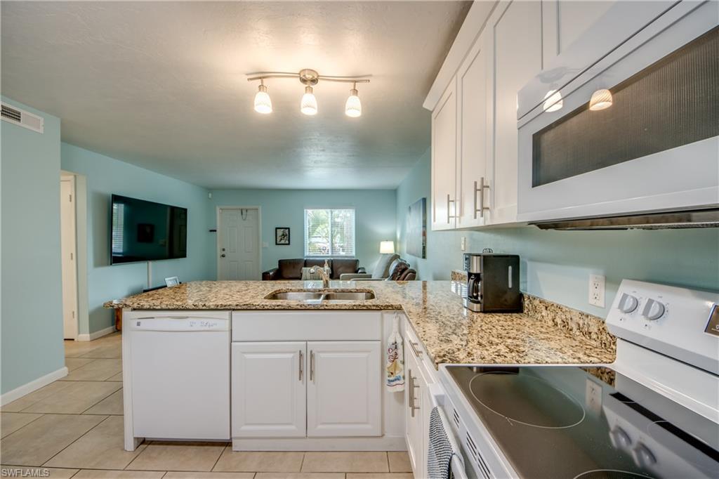 4904 Vincennes Ct 108 Property Photo 19