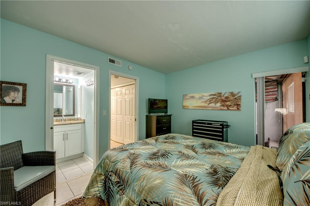 4904 Vincennes Ct 108 Property Photo 24