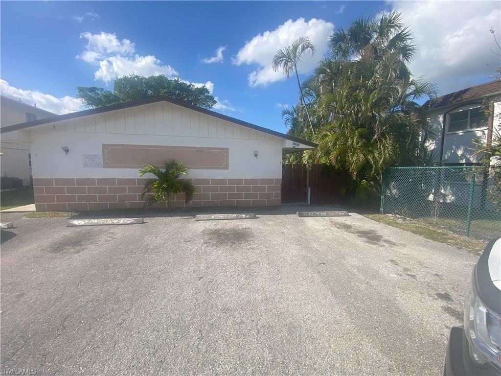 2920 Jackson ST Property Photo 1