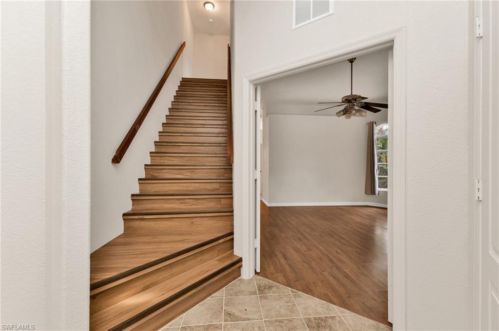 4056 Gingold St Property Photo 5