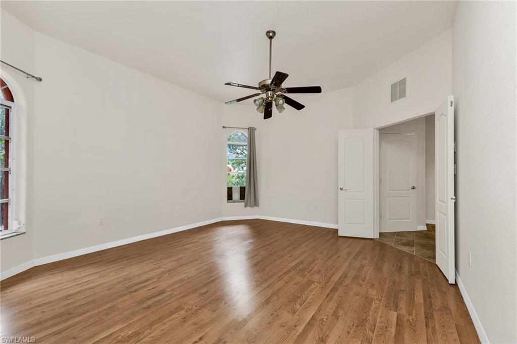 4056 Gingold St Property Photo 6