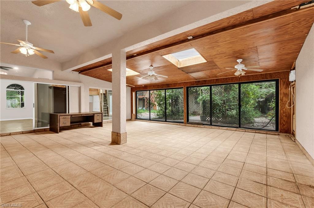 4056 Gingold St Property Photo 7