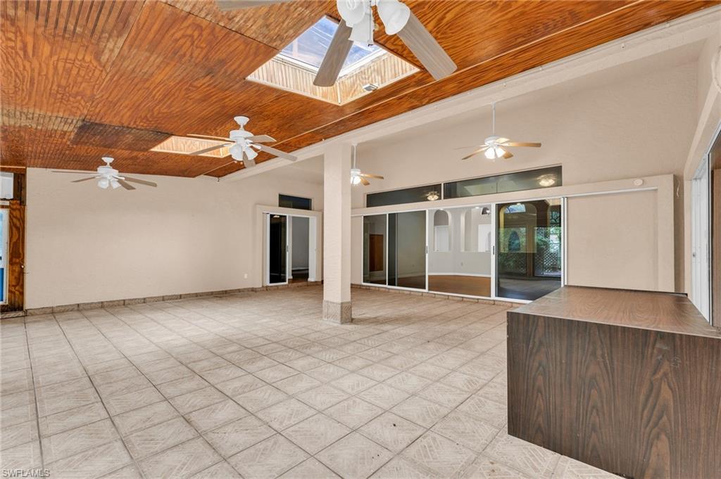 4056 Gingold St Property Photo 10