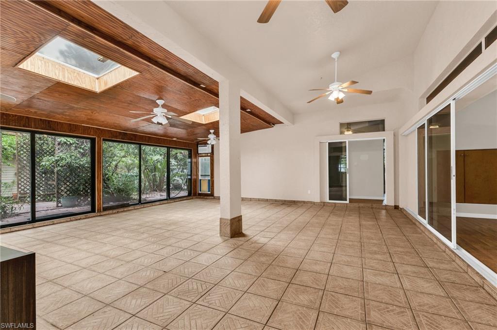 4056 Gingold St Property Photo 12