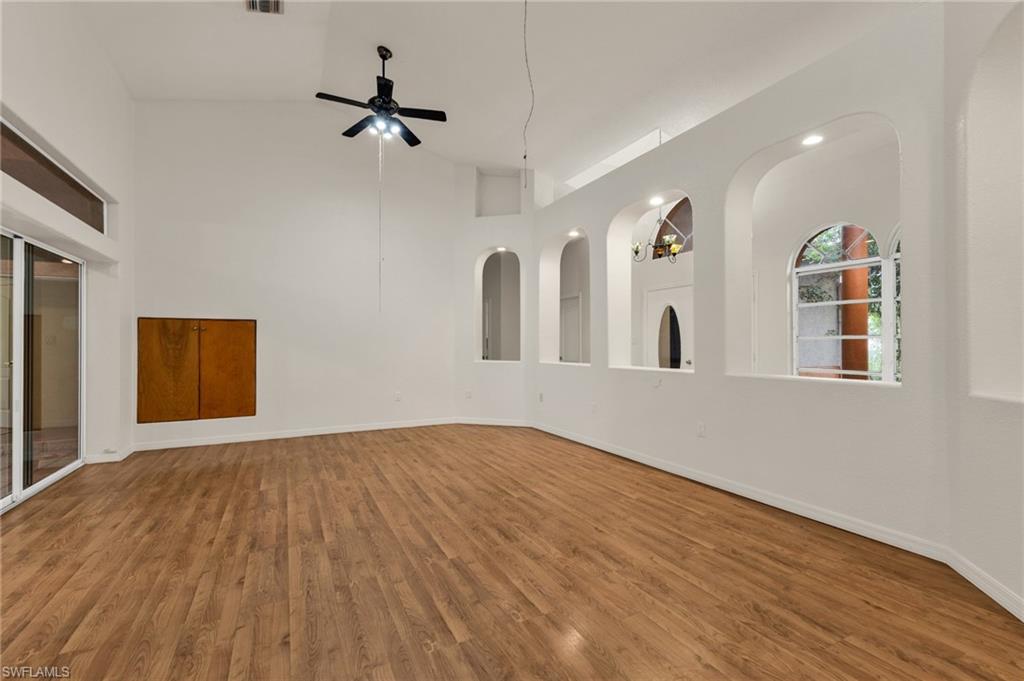 4056 Gingold St Property Photo 14
