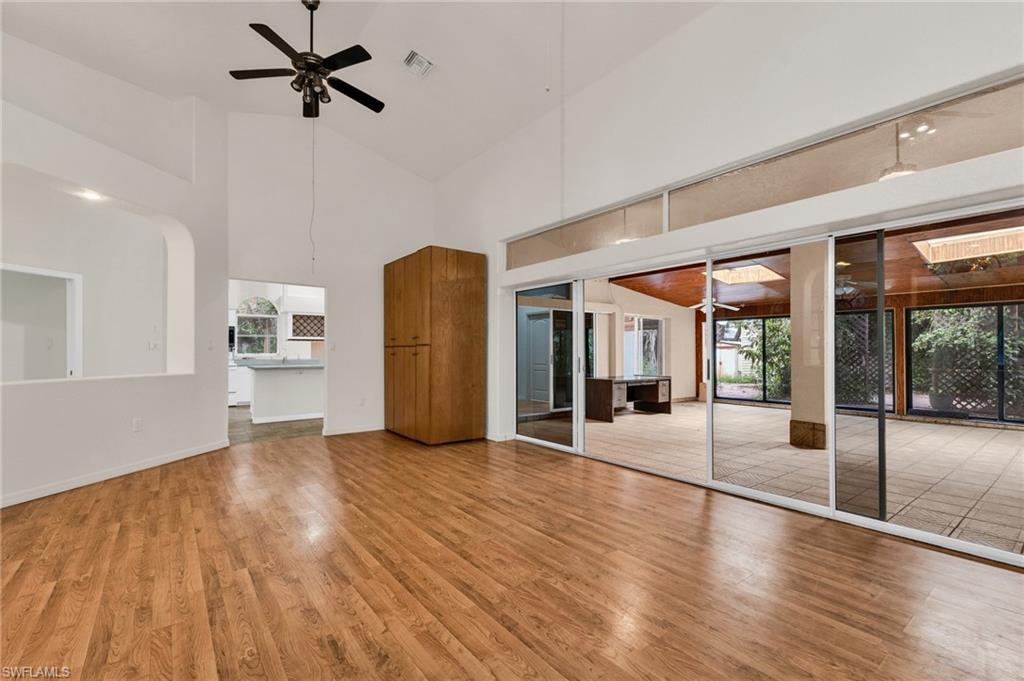 4056 Gingold St Property Photo 15
