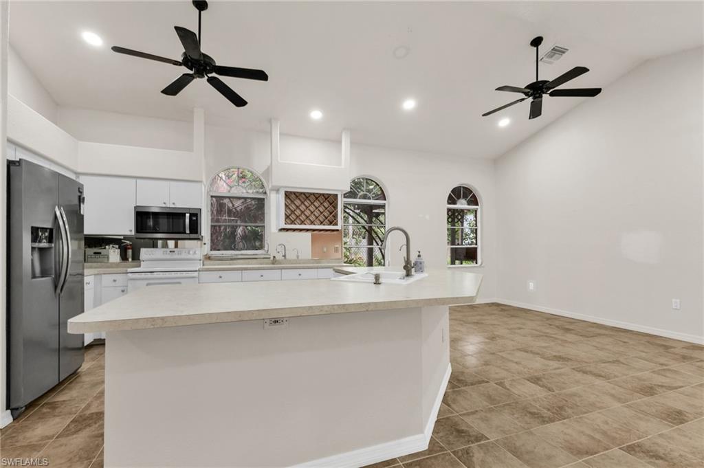 4056 Gingold St Property Photo 17