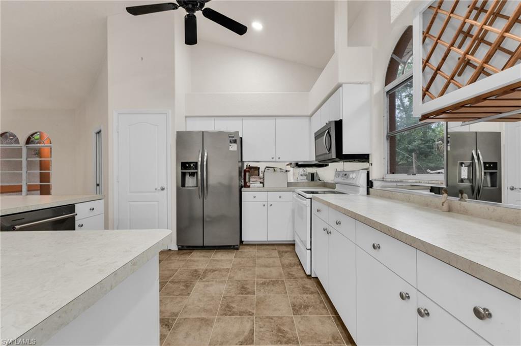 4056 Gingold St Property Photo 21