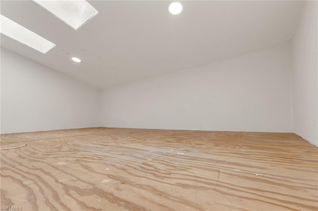 4056 Gingold St Property Photo 27