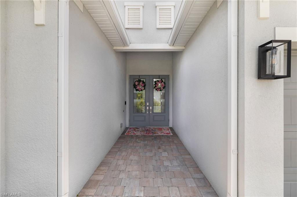 13696 Blue Bay Cir Property Photo 5