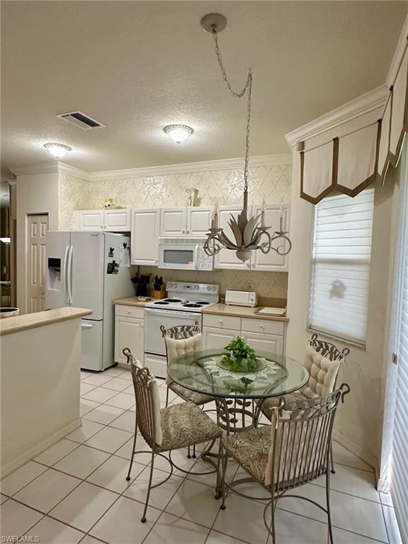 9304 Lake Abby Ln Property Photo 8