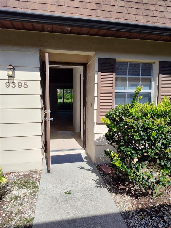 9395 Lennex Ln W 9395 Property Photo 4