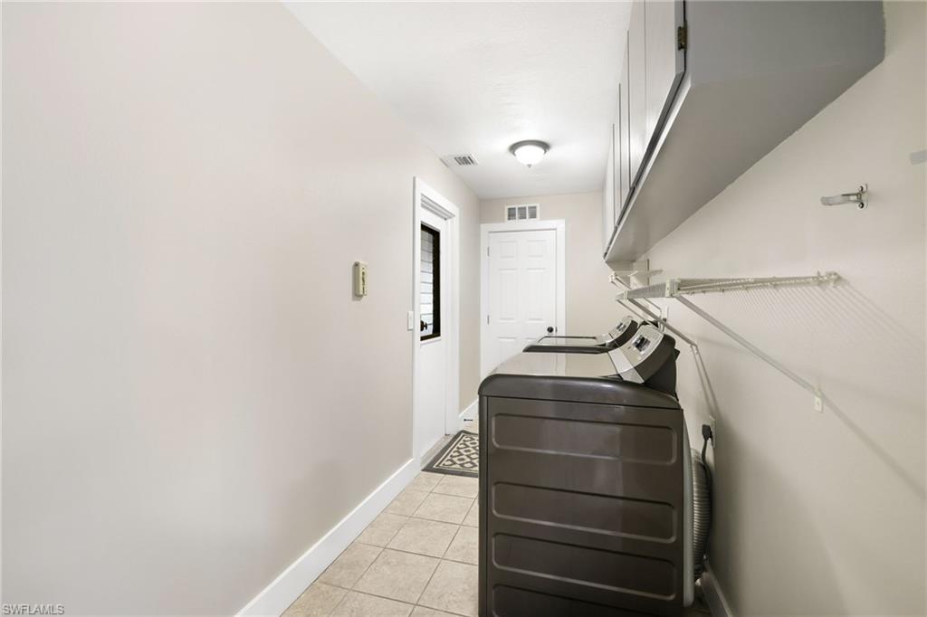 801 Sw 52nd St Property Photo 29
