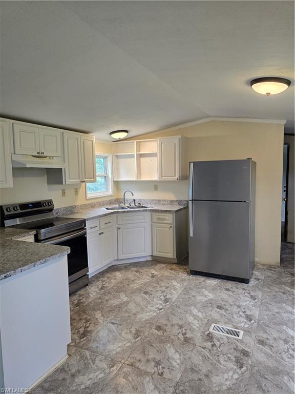 1000 Catawba Ln Property Photo 7
