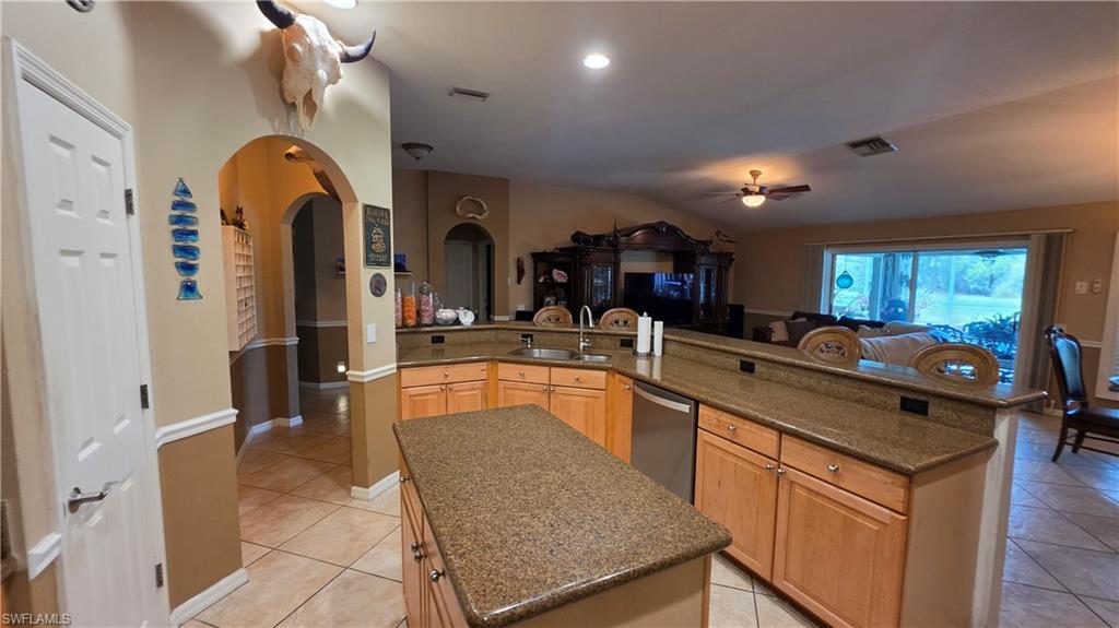 12810 Aston Oaks Dr Property Photo 3