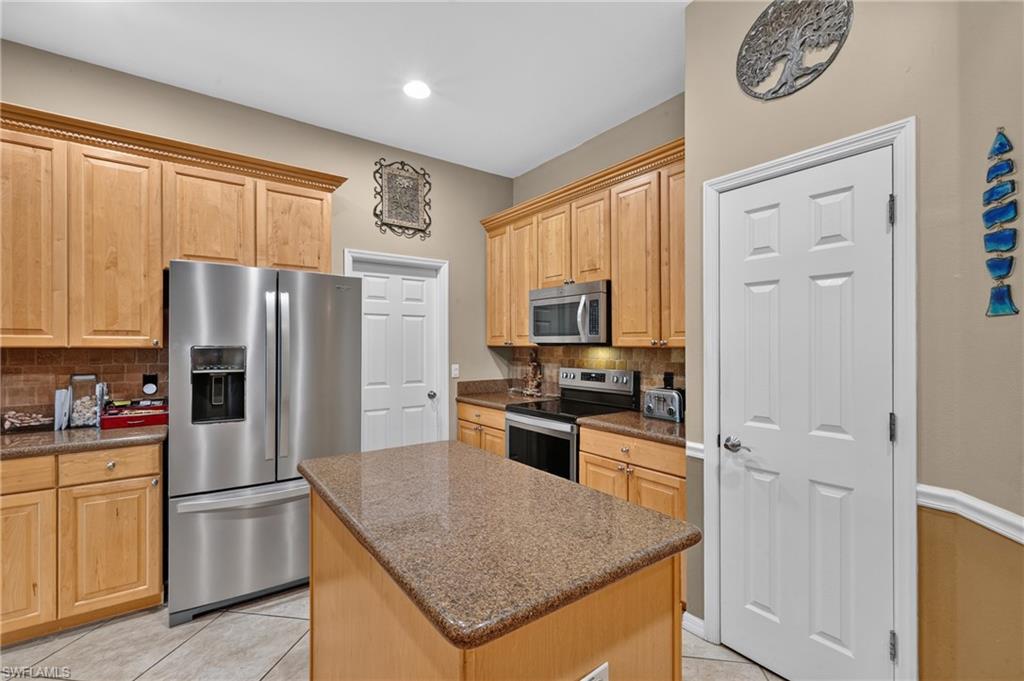 12810 Aston Oaks Dr Property Photo 15