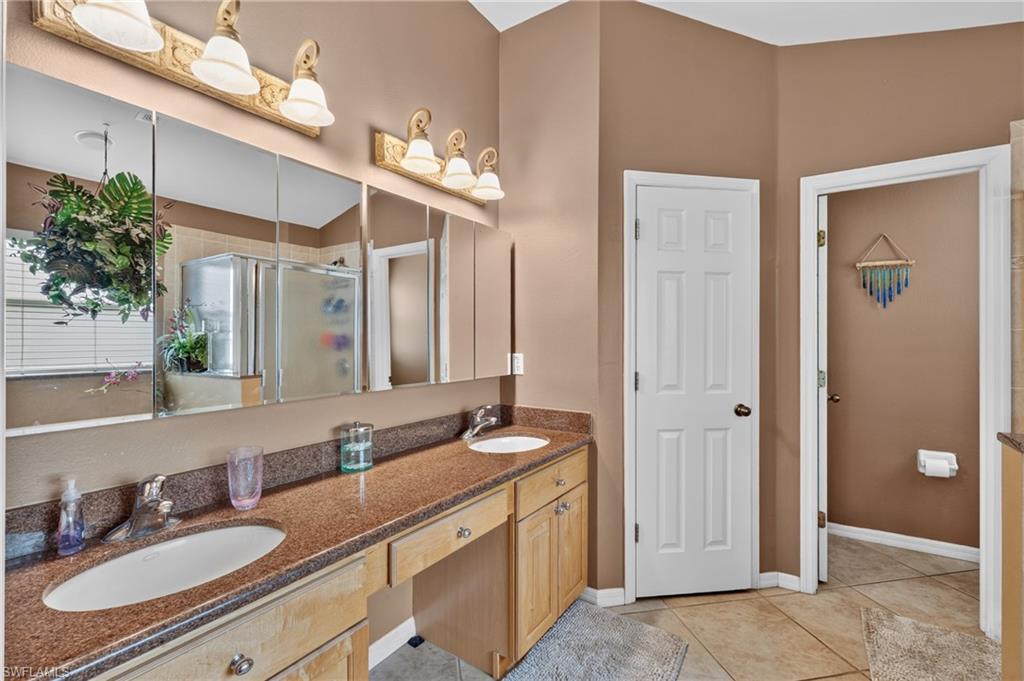 12810 Aston Oaks Dr Property Photo 27