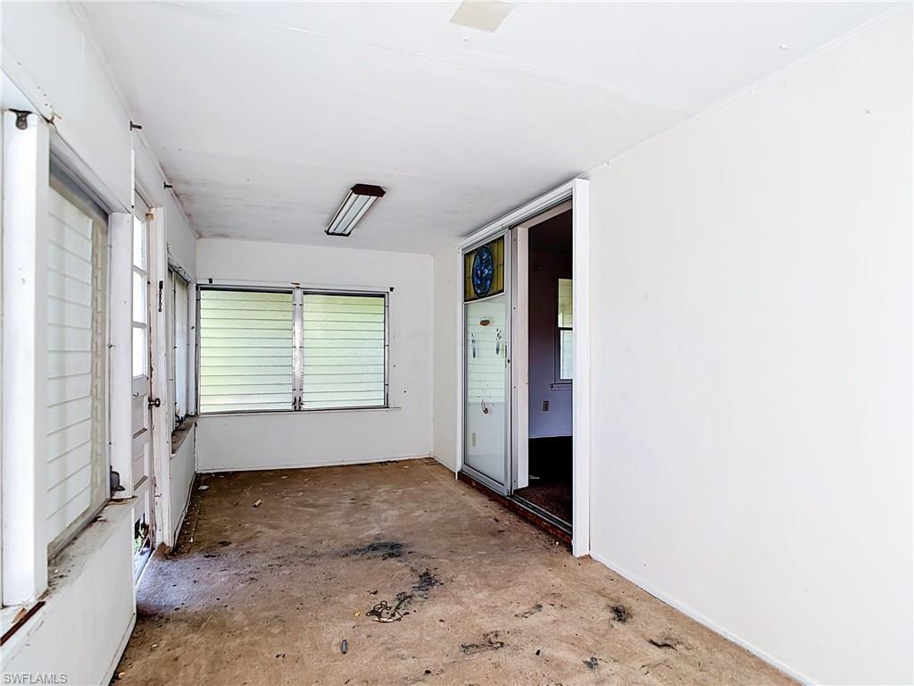 8318 Roosevelt St Property Photo 11